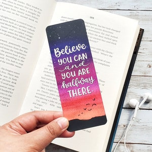 Believe You Can Bookmark, cita motivacional con letras a mano, regalo para los amantes de los libros, regalo temático de la biblioteca para el ratón de biblioteca, accesorios de lectura de libros
