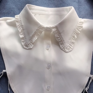 Women Fake Collar Detachable Front Tie Shirts White False Vintage Blouse Collar for Women Girls Favors