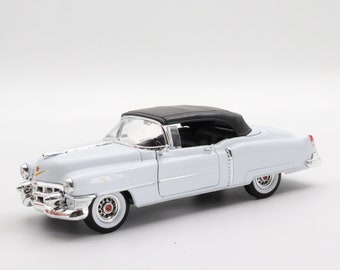 Welly 1953 Cadillac Eldorado Diecast Model Car (1:24 Scale)
