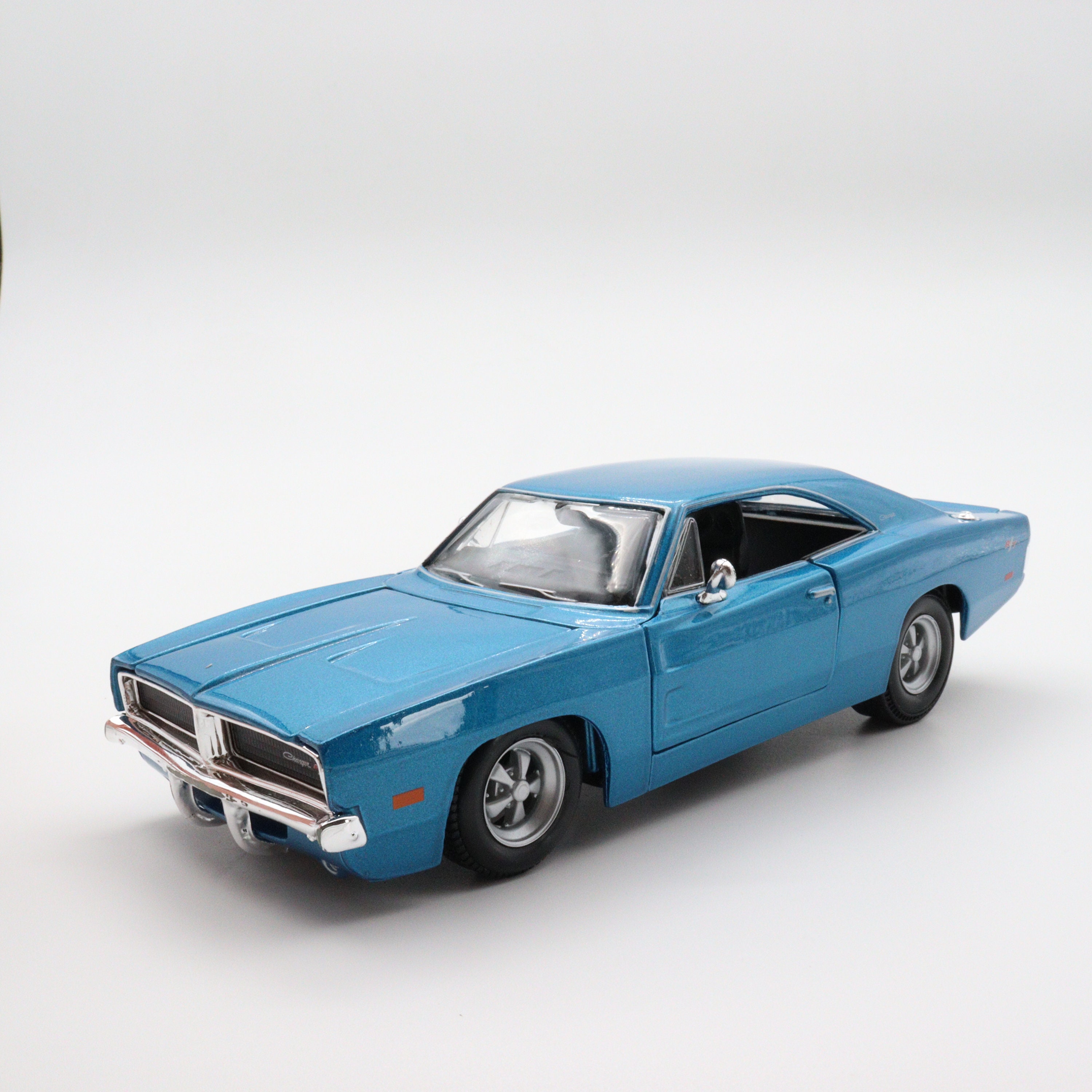 Amazon.com: 1969 Dodge Charger R/T Black 1/25 Diecast Model