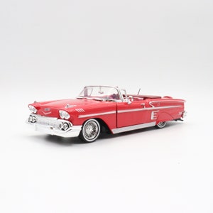 1958 Red Chevrolet Impala|Vintage Model Car for Collect|Scale 1/24 Red Diecast Car|Classic Old Metal Collection Car|Gift for Dad|Toy for Boy