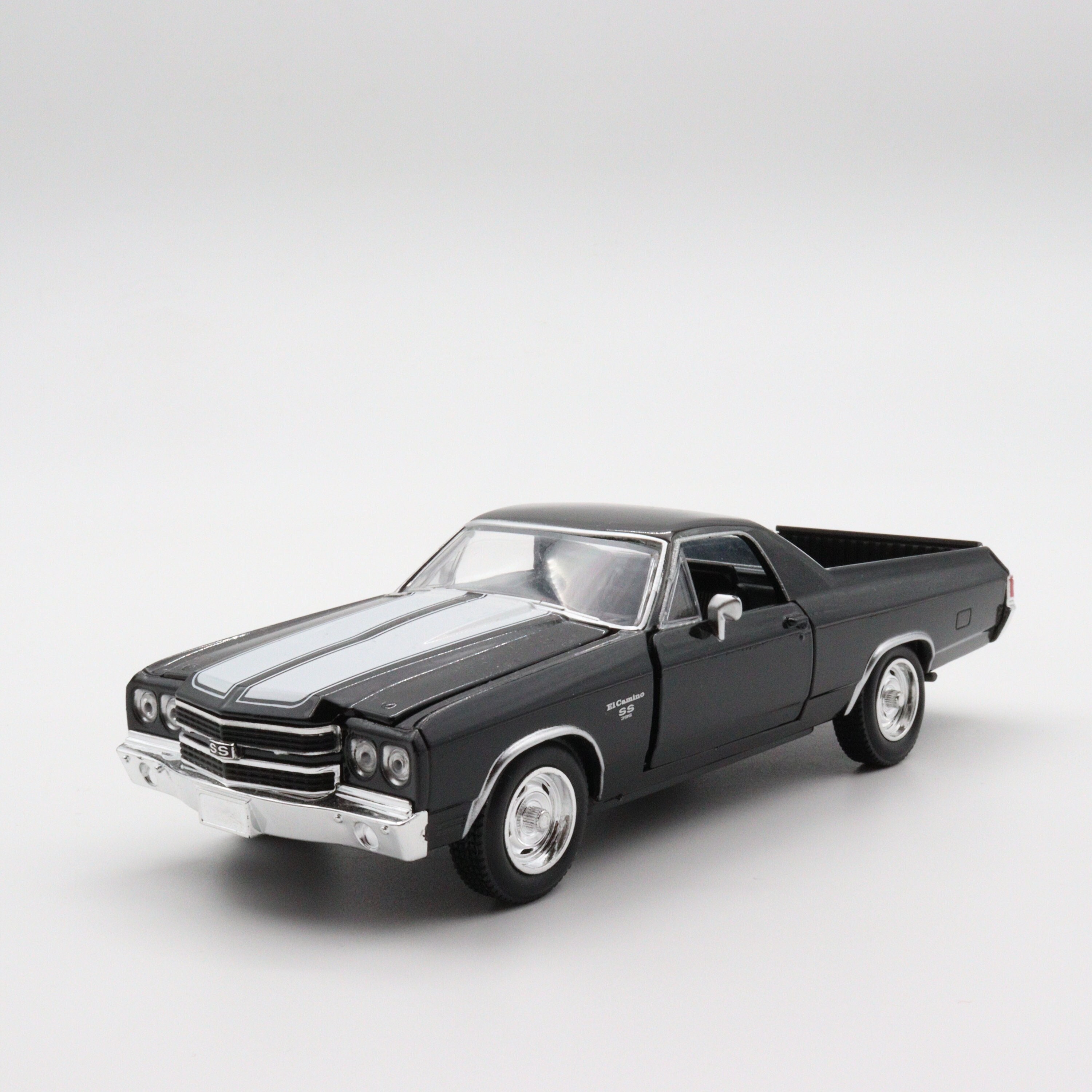 NewRay 1970 Chevrolet EI Camino SS|Muscle Car Collection|Vintage Model Car for Collectors|Classic Metal Car|Scale 1/24 Black Diecast Car