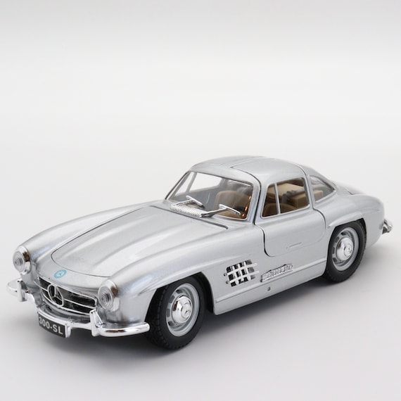 Burago 1954 Mercedes Benz 300 Sl|scale 1/24 Vintage Diecast