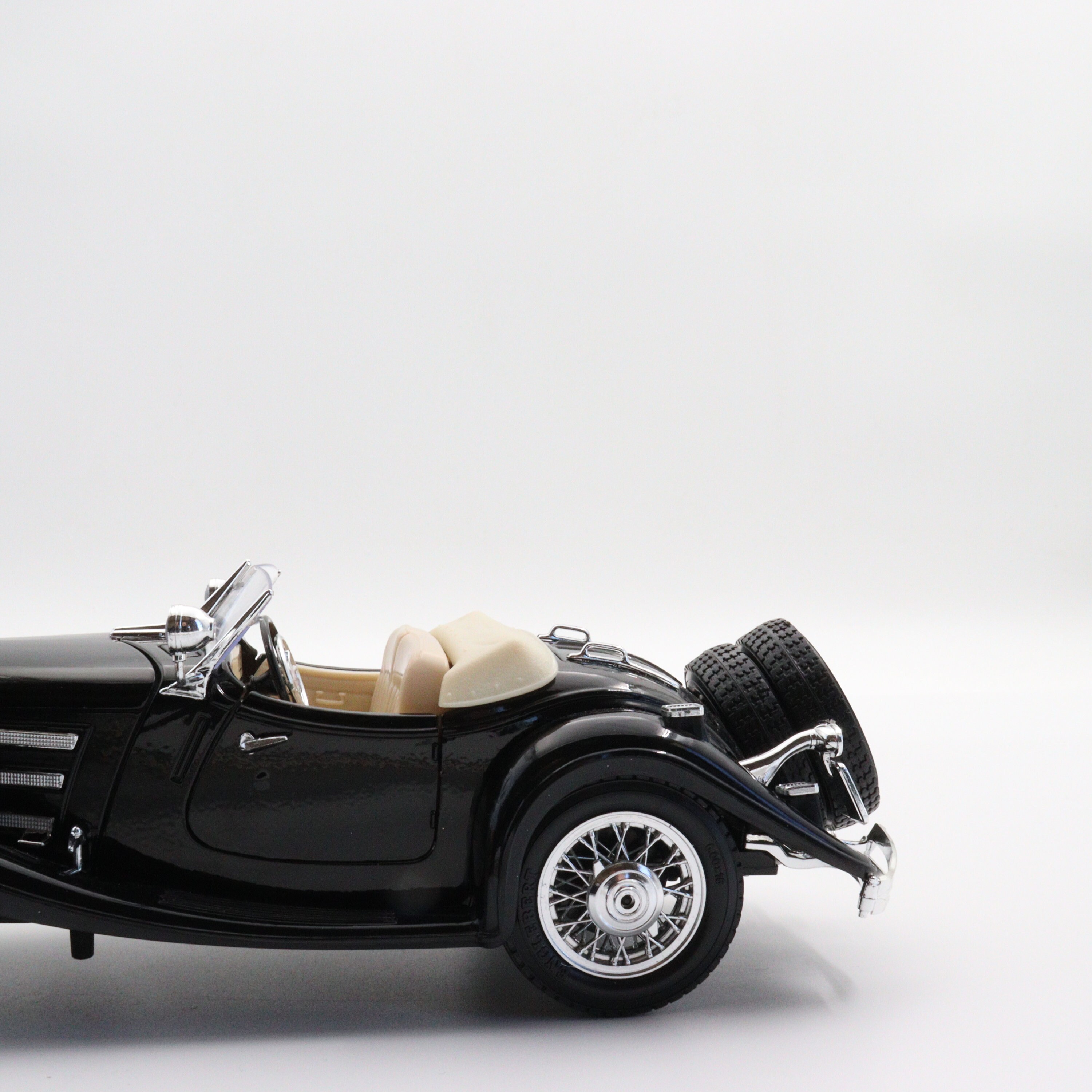 Bburago 1/20 Mercedes Benz 500K Roadster (1936) Cod. 7020