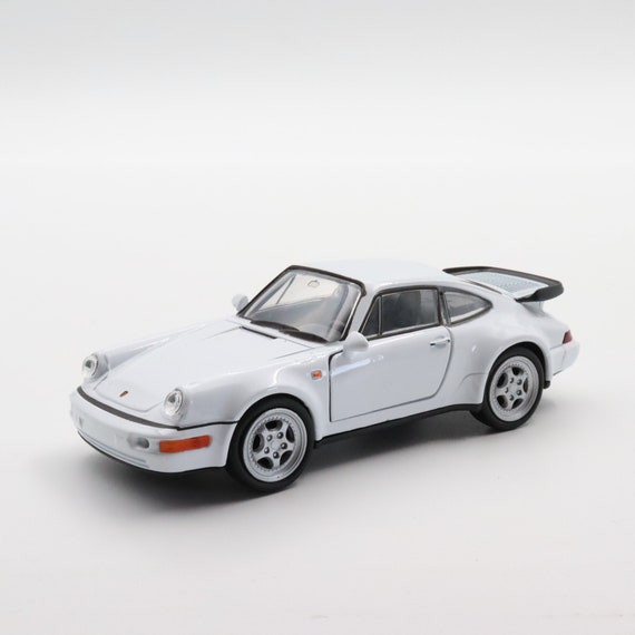 Welly Porsche 911 Turbo Model Cardiecast White Car for