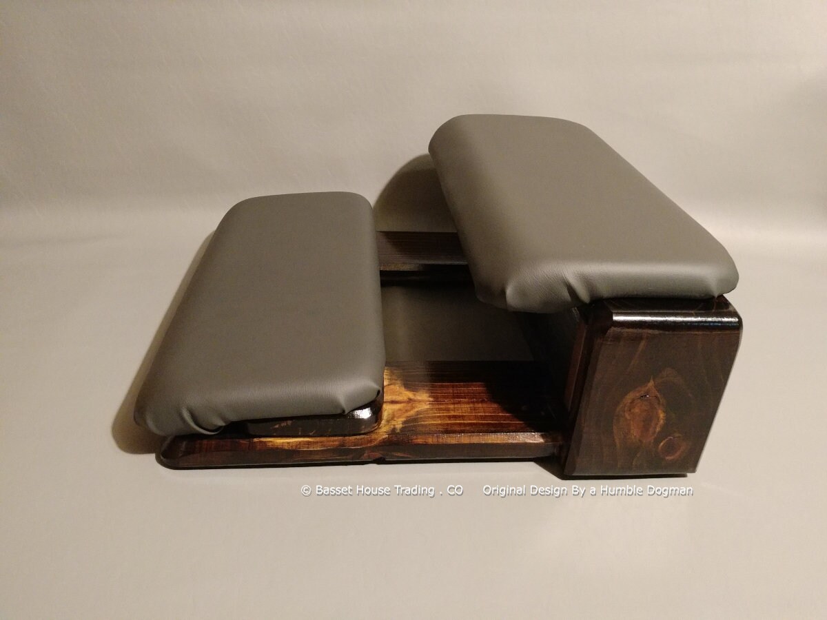 Pet / Dog Steps Pet Mobility Stairs / Ramp Dog Stair Foot Rest Gaming Accessory Basset Hound