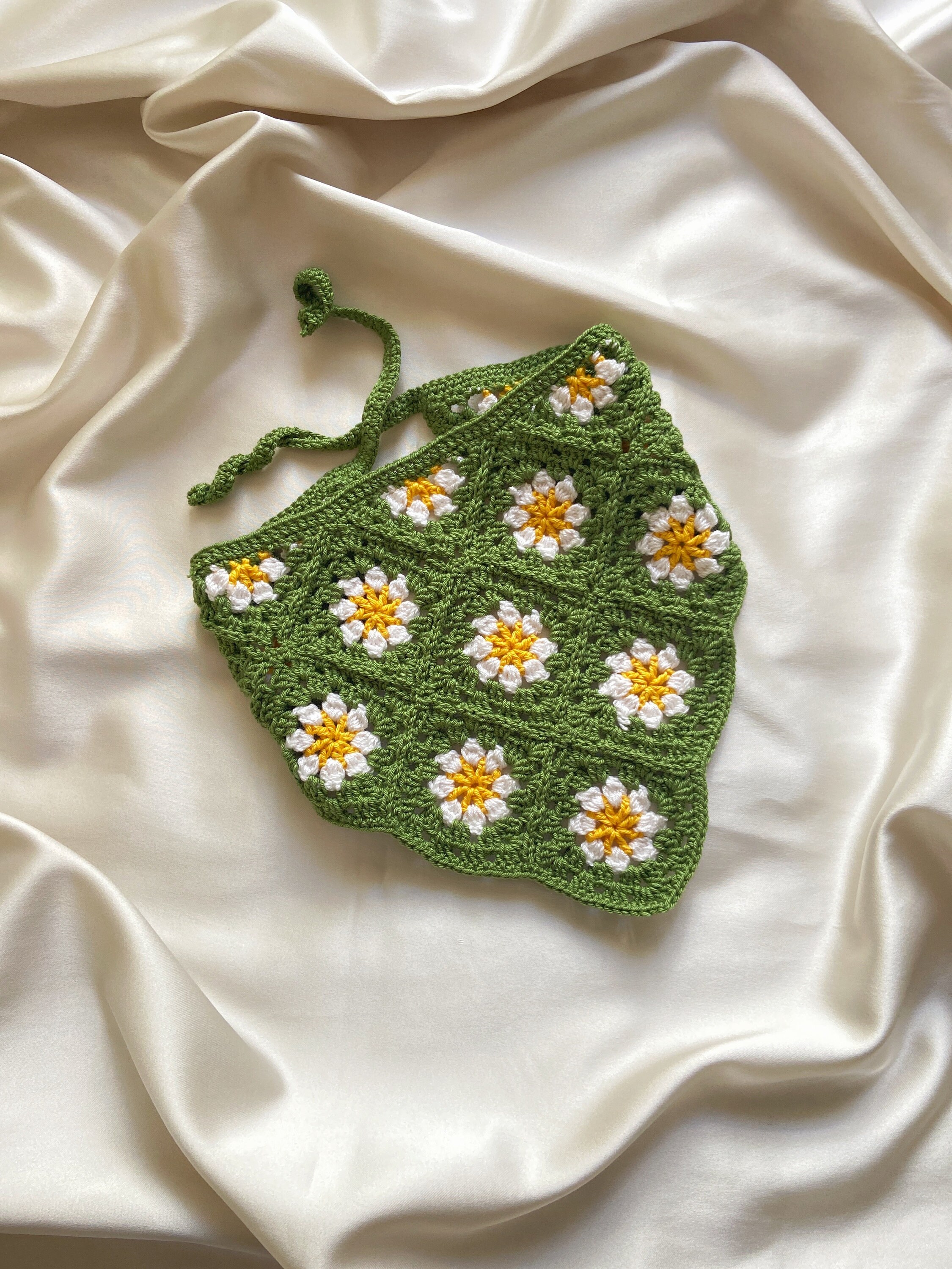 Crochet Bandana, Green Head Bands, Daisy Crochet Head Scarf  display picture 2