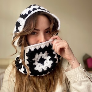 Pasamontañas de crochet, pasamontañas en blanco y negro, pasamontañas de abuela con cuadrados, pasamontañas unisex tejido a mano, capucha de pasamontañas, gorro de invierno