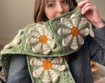 Crochet Scarf, 3D Flower Scarf, Green Daisy Scarf, Chunky Crochet Shawl, Floral Knit Long Scarf, Gunes Crafts Style Scarf