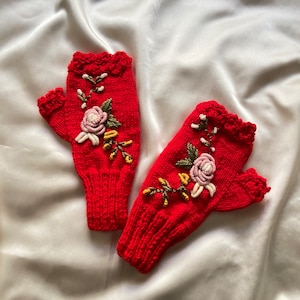 Handknit Daisy Gloves, Red Knitted Winter Gloves, Half Finger Gloves, Womens Gloves, Flower Fingerless