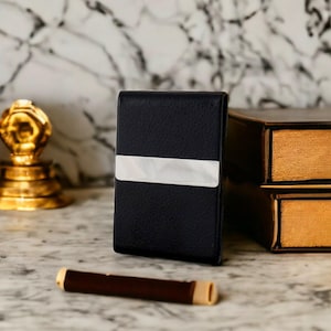 Portasigarette sottile personalizzato, custodia tascabile nera Michael Shelby, idea regalo vintage, idea matrimonio, regalo di San Valentino personalizzato