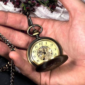 Personalized pocket watch, brass mechanical pocket watch A, wedding outfit, bohemian chic, engraved monogram, peaky blinders accessory