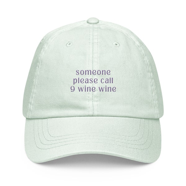 Cap "someone please call 9 wine wine", für Weinliebhaber mit Humor, JGA, Geschenkidee, Streetstyle