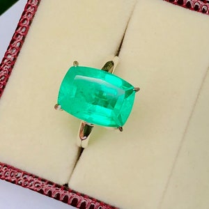 100% Glowing Genuine Colombian Emerald Doublet Ring, Minimalist Every Day Ring with Exotic Neon Color and Glow, Small Dainty Emerald Ring