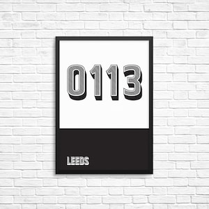 Leeds 0113 riktnummertryck | Färgglad affisch | Väggkonst för kontoret | Platstryck | Norrlandsskylt | Väggkonst för sovrum | Ljus vardagsrumskonst
