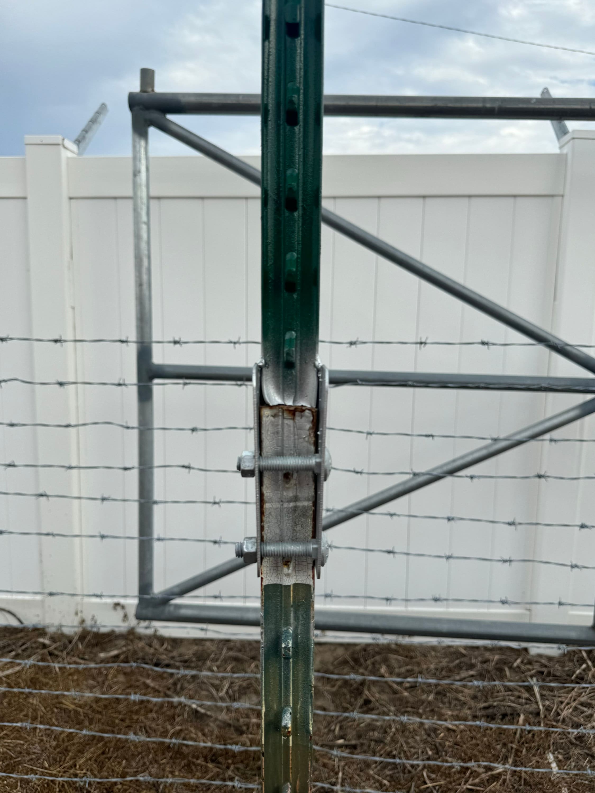 Extend-a-post Vertical Bolt-on T-post Extension X 2' Long - Vineyard ...