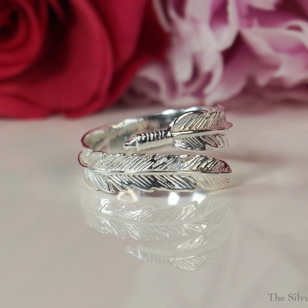 Feathers from Heaven -  Silver Overlapping Adjustable Ring