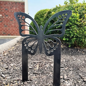 Metal Butterfly Decor / Metal Yard Art / Garden Stake / Metal Garden Art / Metal Decor for Farmhouse / Steel Decor / Butterfly Garden