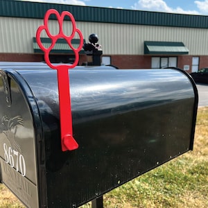 Metal Mailbox Flag / Metal Dog Art / Pawprint Mailbox Flag / Mailbox Decor / Custom Metal Decor / Metal Home Decor / Dog Paw Flag