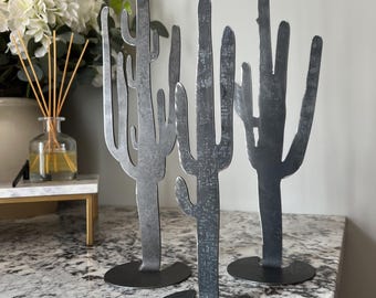 Metal Cactus / Rustic Saguaro Cactus Decor/ Freestanding Metal Cacti / Southwest Home Decor / Western Decor / Farmhouse Decor / Metal Sign