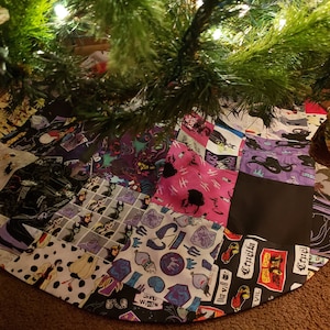 Grandma&#39;s Scraps Disney Villans Tree Skirts