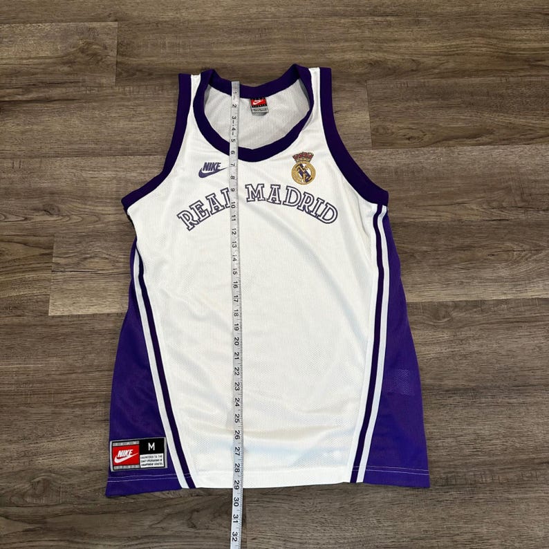 Camiseta sin mangas de baloncesto del Real Madrid de Nike Team Sports vintage para hombre, talla M, color blanco. imagen 6