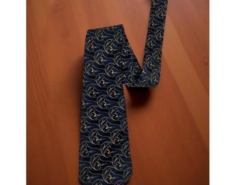 Corbata de seda vintage Polo by Ralph Lauren, azul marino con remolinos dorados, hecha a mano en EE. UU., 10 cm (4 pulgadas)
