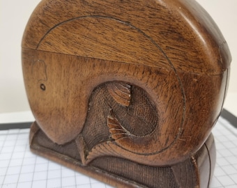 Caja para puros/cigarrillos tallada, aproximadamente de los años 1930-1940.