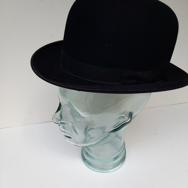 Vintage 1930s to 40s Black Bowler Hat
