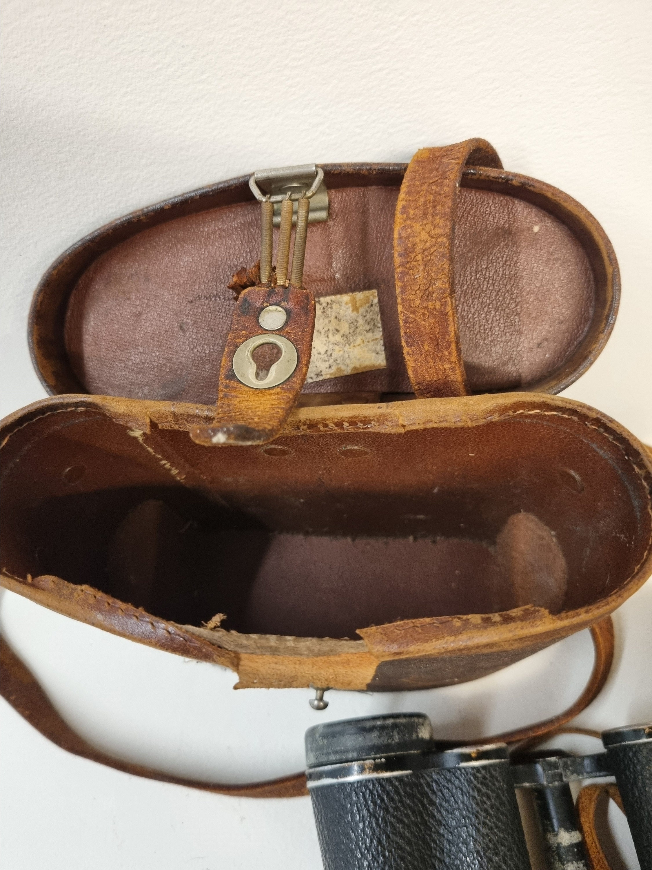 1920年製、カール・ツァイス・イエナ社製デルトリンテム8x30双眼鏡