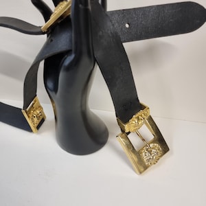 Vintage 1970-80s lion head and Leather Belt.