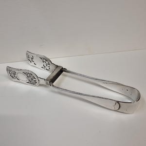 1890s Walker & Hall Silver Plated Asparagus Tong.