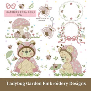 Peut inclure: Ensemble de motifs de broderie avec des coccinelles et des ours en peluche. Les motifs comprennent un champignon, des coccinelles, un ours en peluche en costume de coccinelle et des cadres floraux. Le texte "Ladybug Garden Embroidery Designs" est en bas.