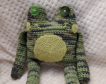 Crochet Frog Plushie (with optional overalls)