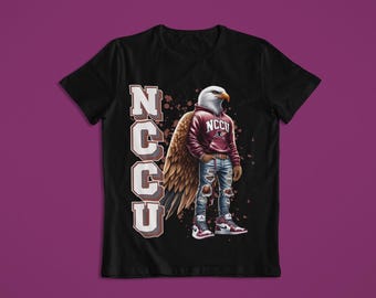 NCCU Eagle Pride T-shirt | HBCU Celebration | Gildan Softstyle T-shirt i svart eller vitt