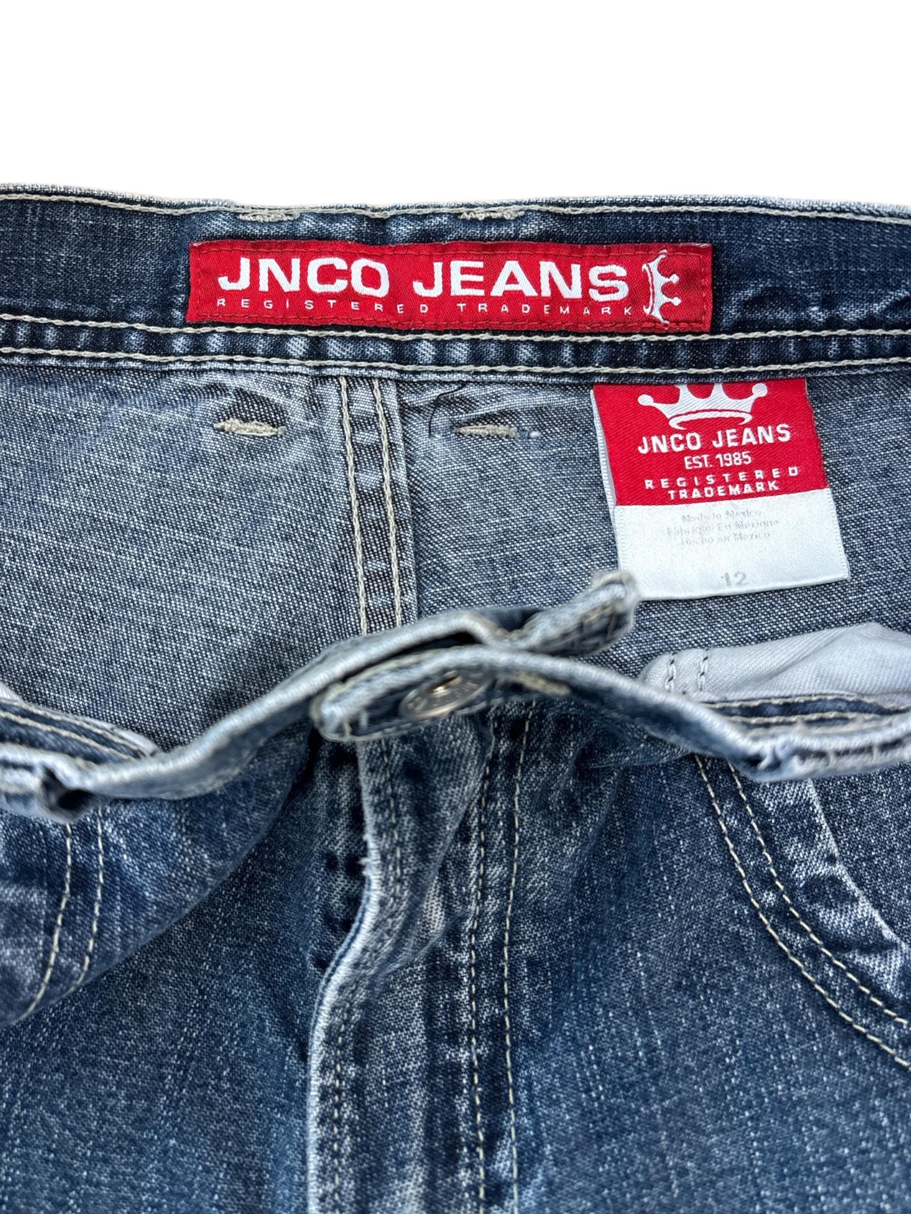 ヴィンテージ JNCO ジーンズ ショートパンツ（炎の王冠刺繍入り 