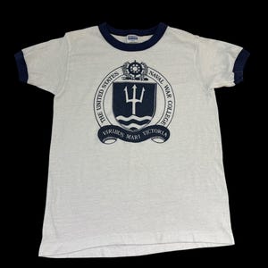 Maglietta vintage United States Naval War College Youth Ringer