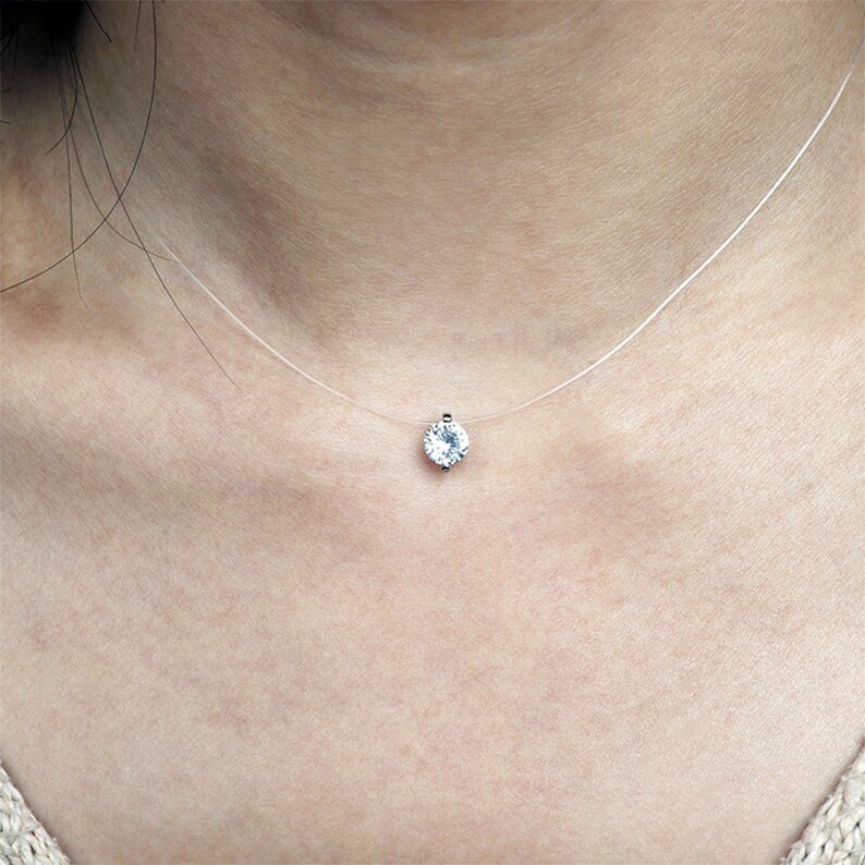 Tour de cou invisible avec un petit pendentif Zirconia serti en argent sterling et fil de nylon, collier court pour femmes, mariées image 3