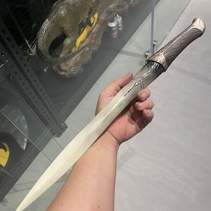 The ULTIMATE worm Crystal Tooth knife with sheath movie prop replica READY2SHIP