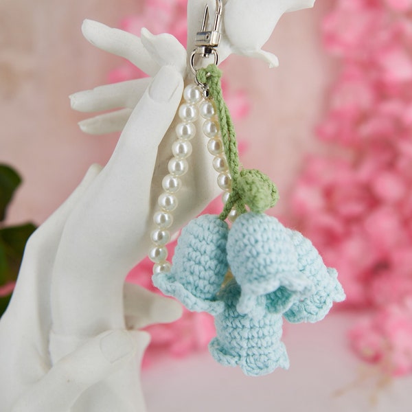 Handmade crochet lily of the valley keychain - Blue and green wool floral bag charm - cottagecore fairycore forestcore accessory