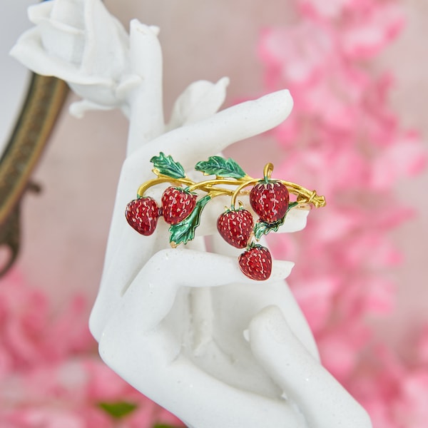 Emaille süße Cottagecore Erdbeerbrosche - Fairycore Nature Korrigan Erdbeeren Pin Brosche Vintage inspiriert