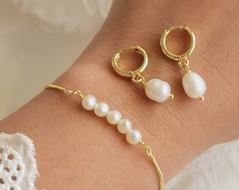 Pearl Hoops Earrings set, Pearl Huggie Hoops, Pearl Earrings , Pearl Jewelry , Bridesmaids Jewelry, Dainty Pearl Jewelry, Christmas Gift