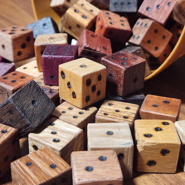 Dados de madera hechos a mano: dados rústicos de seis caras para juegos de mesa