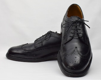 Florsheim Imperial Vintage Black Leather Wingtip Oxford Mens  display picture 2