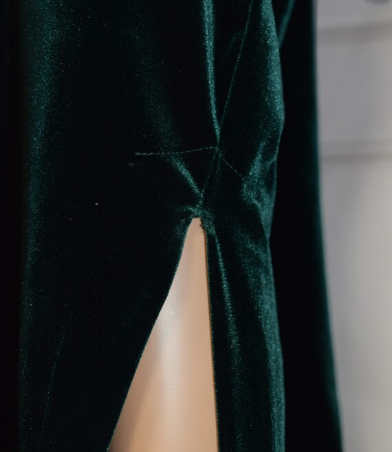 Vintage 90s Amanda Lane Green Velvet Formal Dress… - image 4