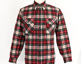 Vintage Men's 70s Pendleton Red Green Tartan Plaid Virgin Wool Flannel Button Up Shirt - M