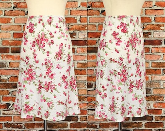 Jupe mi-longue en polyester RÉFÉRENCE florale blanche et rose des années 90/an 2000 - Moyenne