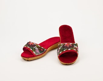 Vintage 50s/60s Beaded Peep Toe Faux Fur Mules