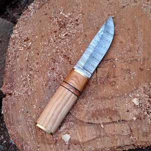 Handgefertigte Jagdmesser aus Damast-Stahl: Griff aus Holz & Knochen, Klinge aus Kohlenstoffstahl