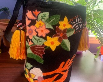 Hermosa bolsa wayuu puyada